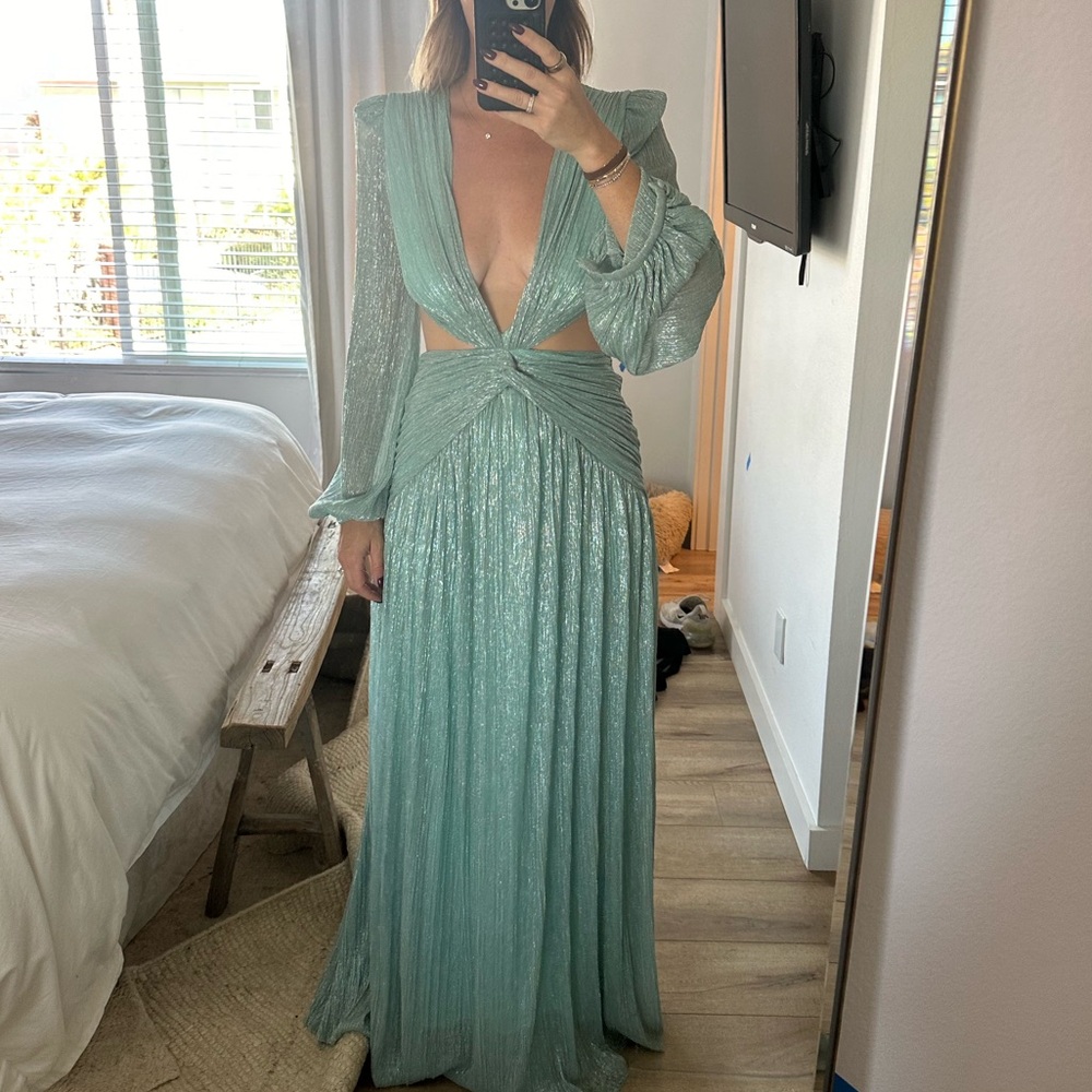 Patbo plunge cutout gown - Picture 3 of 7